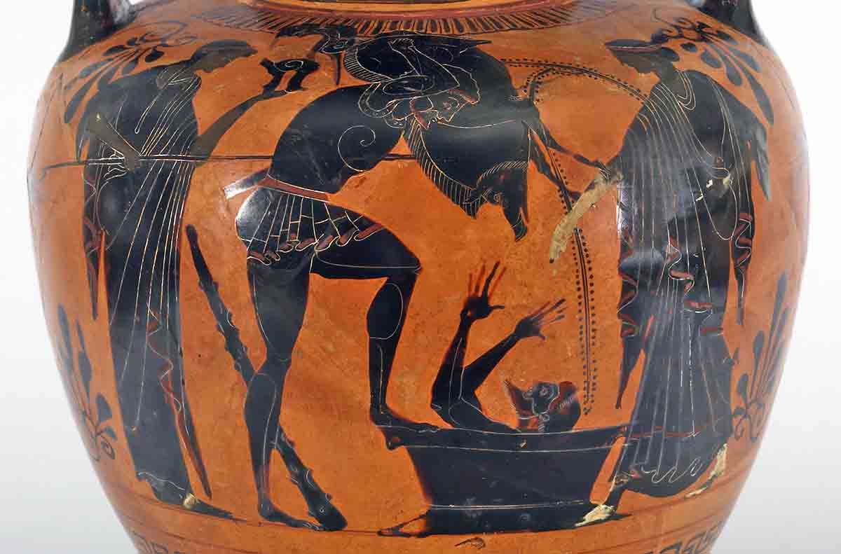 Neck Amphora with Herakles and the Erymanthian Boar, 520 BCE